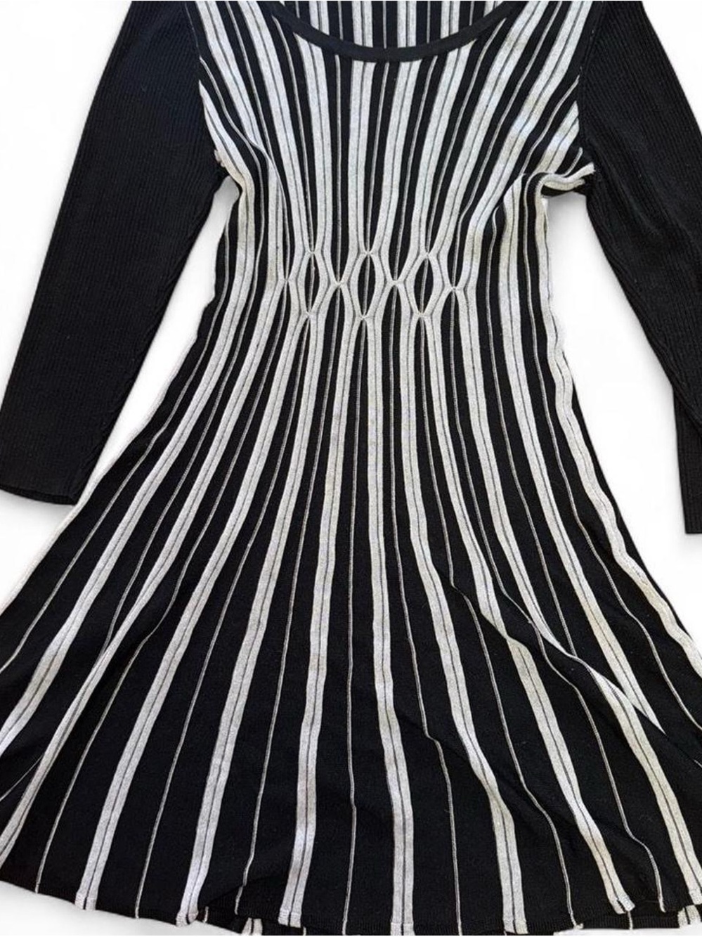 connected apparel Black and White Ribbed Stripe Long-Sleeve Dress